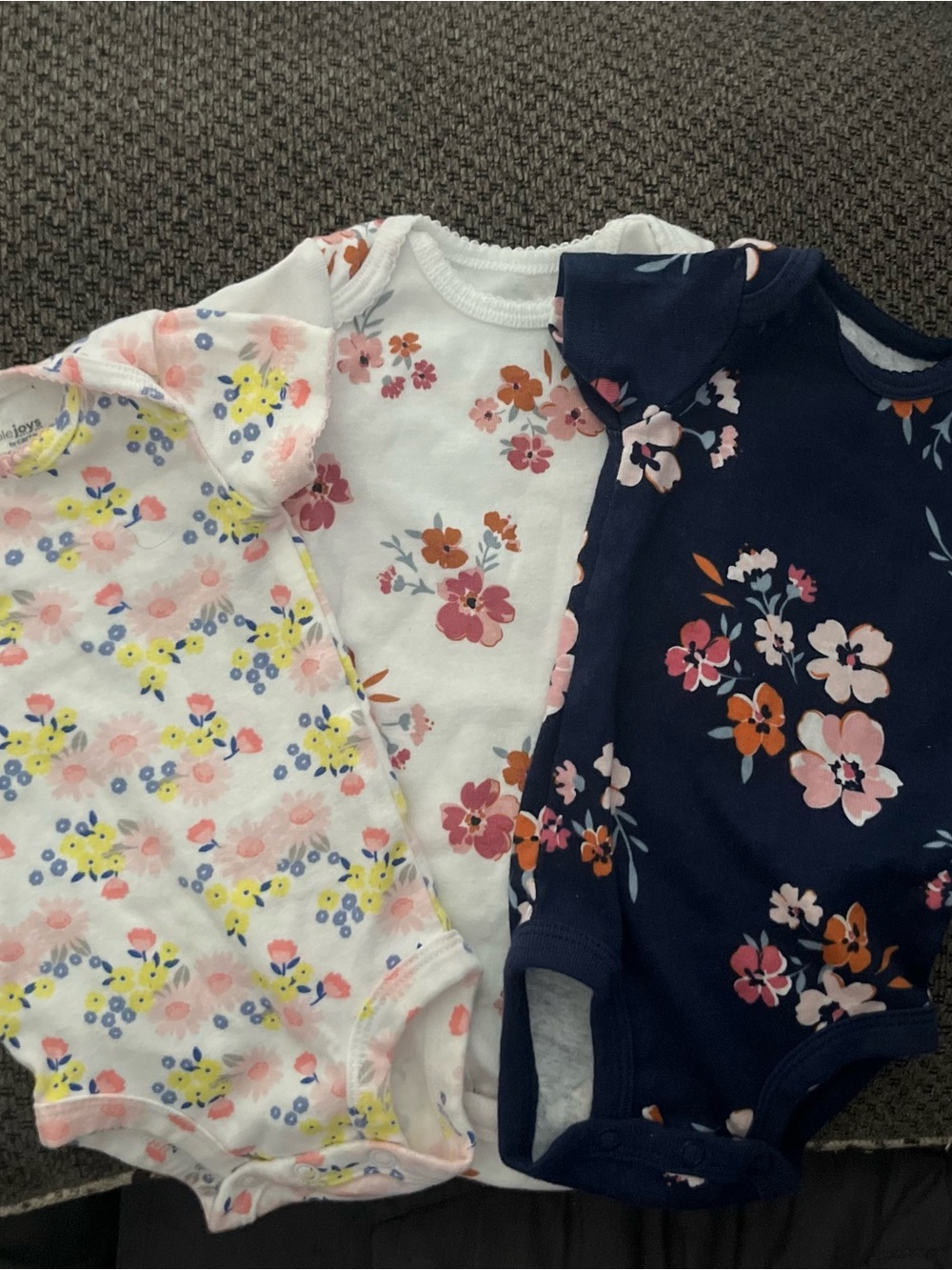 Floral Short-Sleeve Baby One-Piece Bodysuit Set — Navy, White, Light Pink